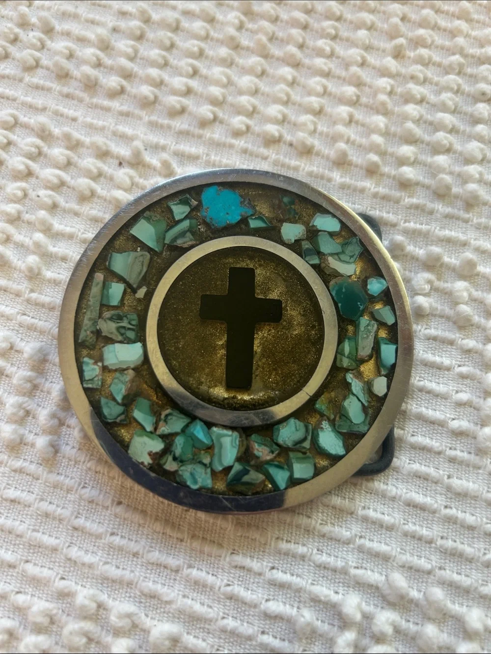 Round Cross Mosaic Brooch in Turquoise and Antique Gold